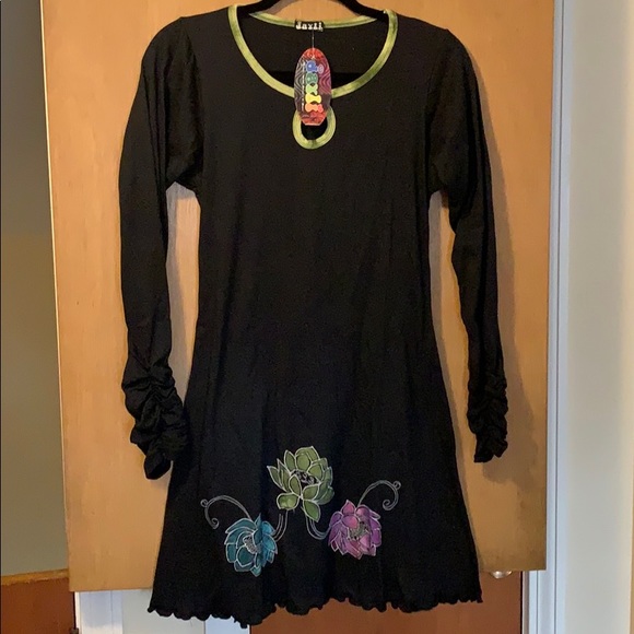 Dress - Picture 1 of 6